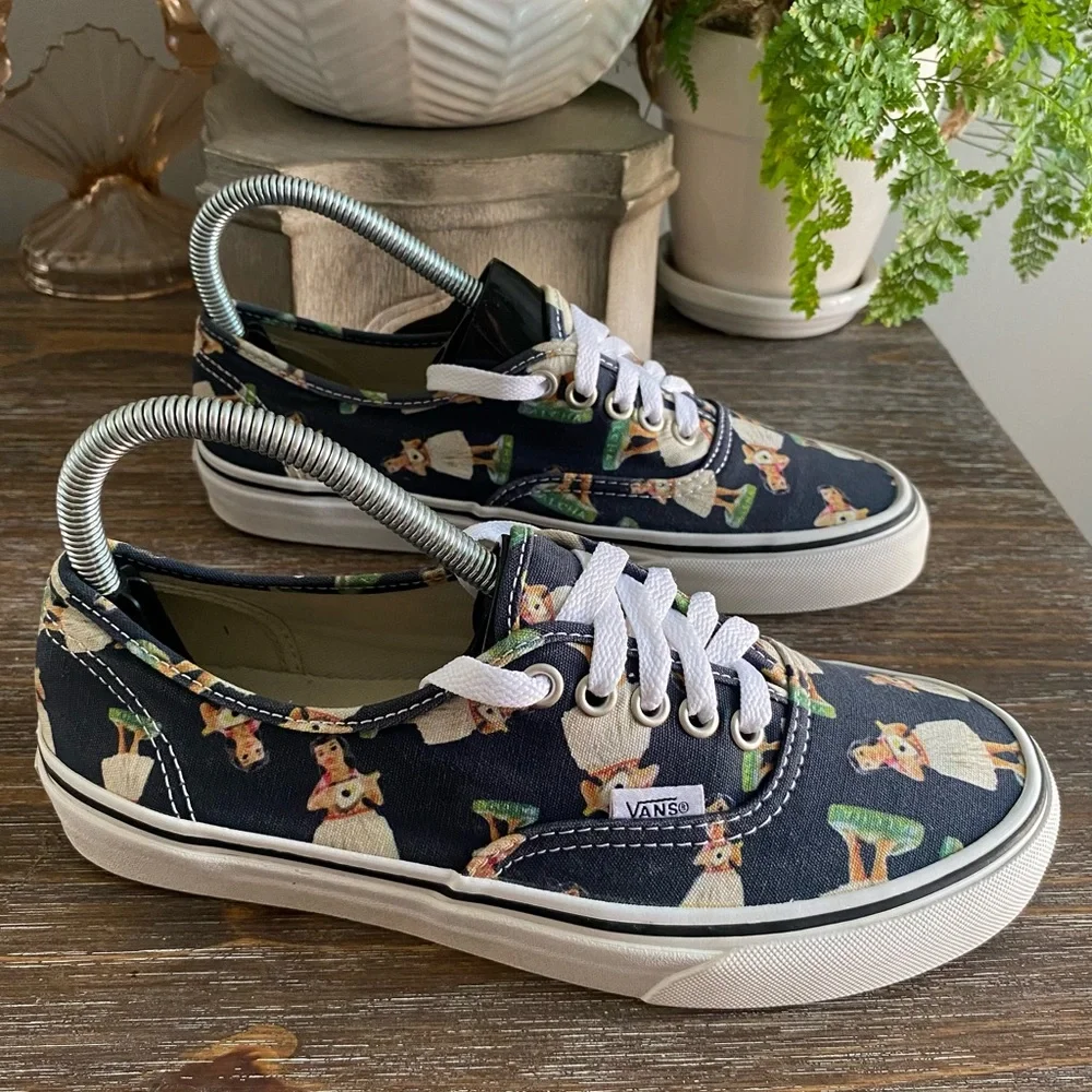 VANS Digi Hula Girl Low Skateboarding Shoes Lace Up Sneakers Parisian Night Blue